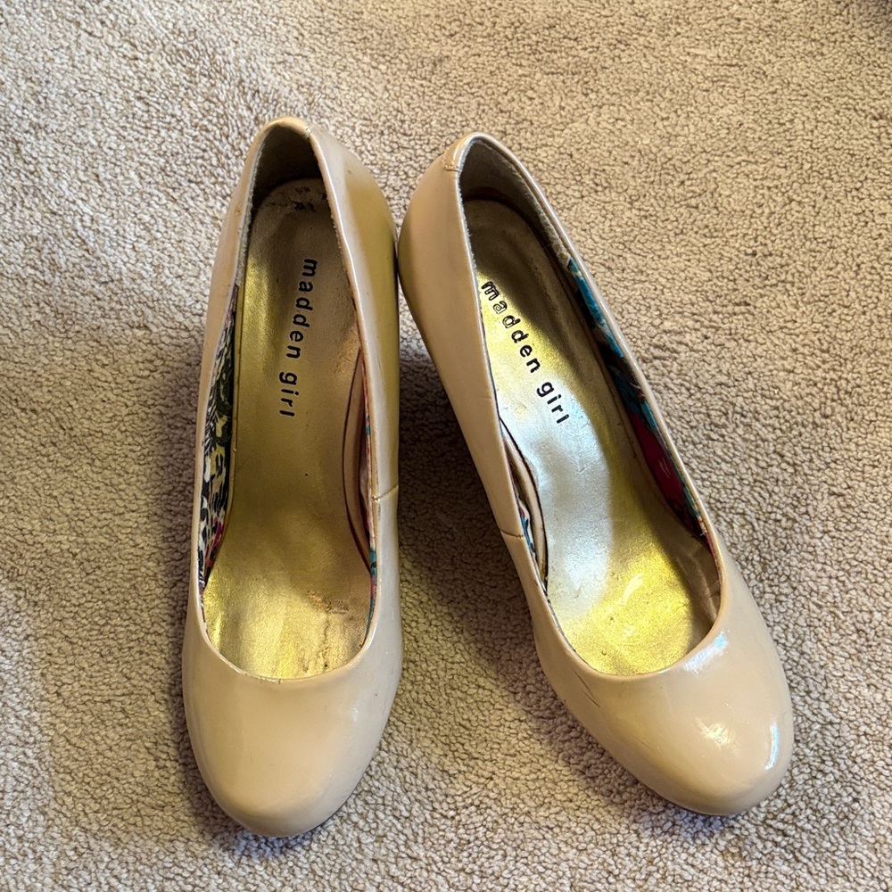 Madden Girl Women's Beige Heels